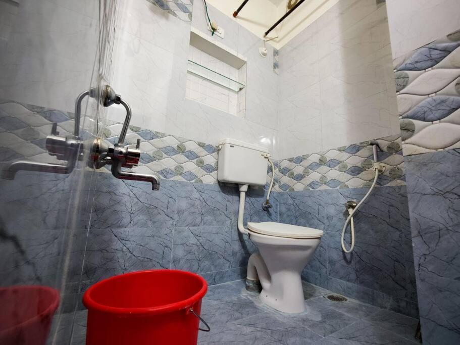 Comfy 2-Bedroom House In Sanjaynagar, Bengaluru Exterior photo